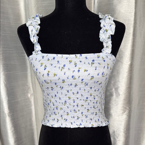 Forever 21 NWT Women’s Medium Smocked Stretch Ruffled Blue Floral Crop Top - Picture 1 of 7